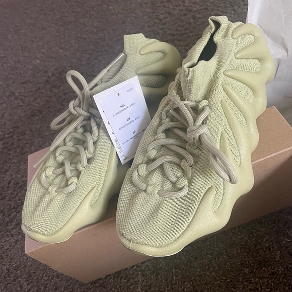 Yeezy 450 resin brand new with box size 7.5 mens main image 7